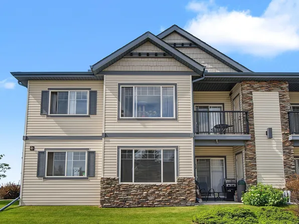 2565 Hanna Cres NW #30, Edmonton, AB T6R 0M4