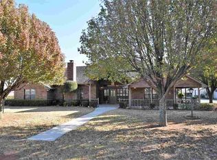 190 Meadow Dr, Elgin, OK 73538