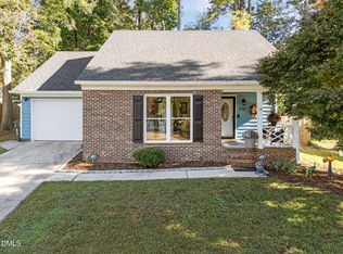 2716 Fernhurst Ln, Raleigh, NC 27604