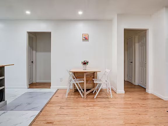 5th image of 1039 McAllister Ave