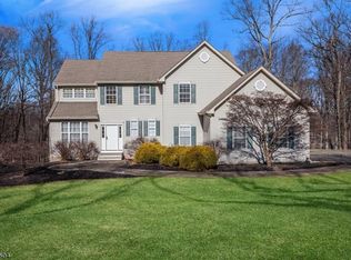 21 Redwood Rd, Martinsville, NJ 08836