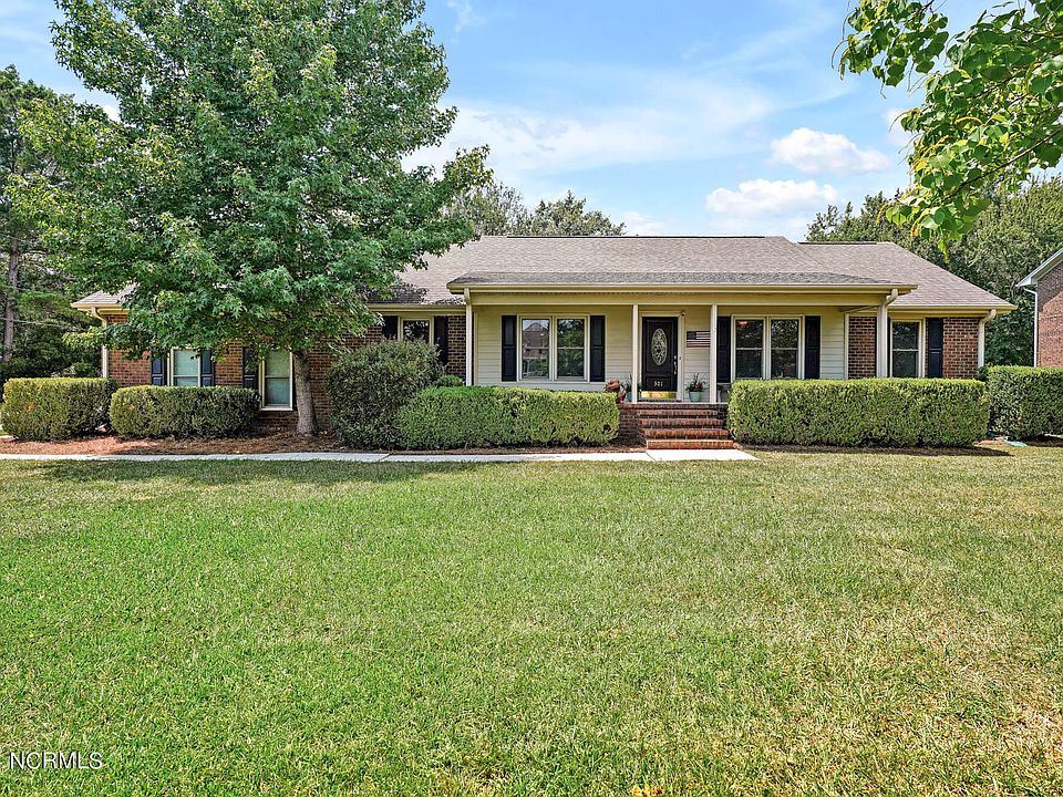 1st image of 301 Greenwich Lane