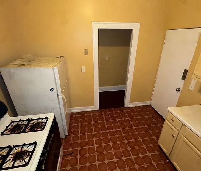 1633 Eddington Rd #1 — Photo 12
