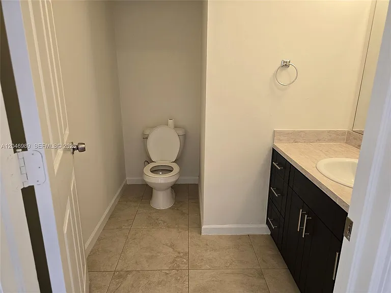 27300 SW 140th Psge — Photo 10