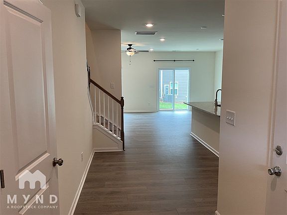 4th image of 7149 Bentz St