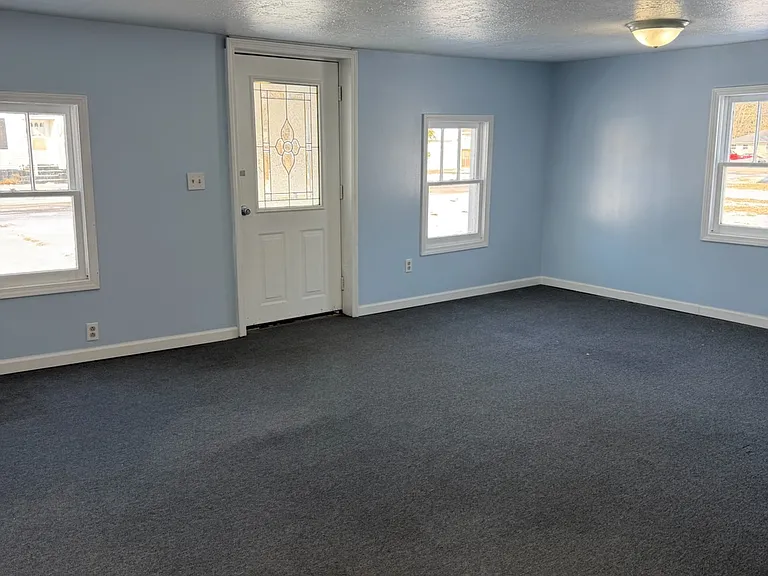 154 Reynolds St — Photo 9