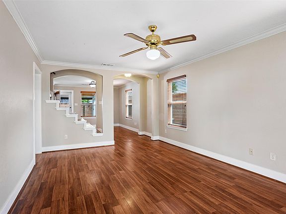 4th image of 3105 Garrow St