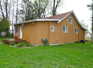 142 Willow Dr, Columbiaville, MI 48421