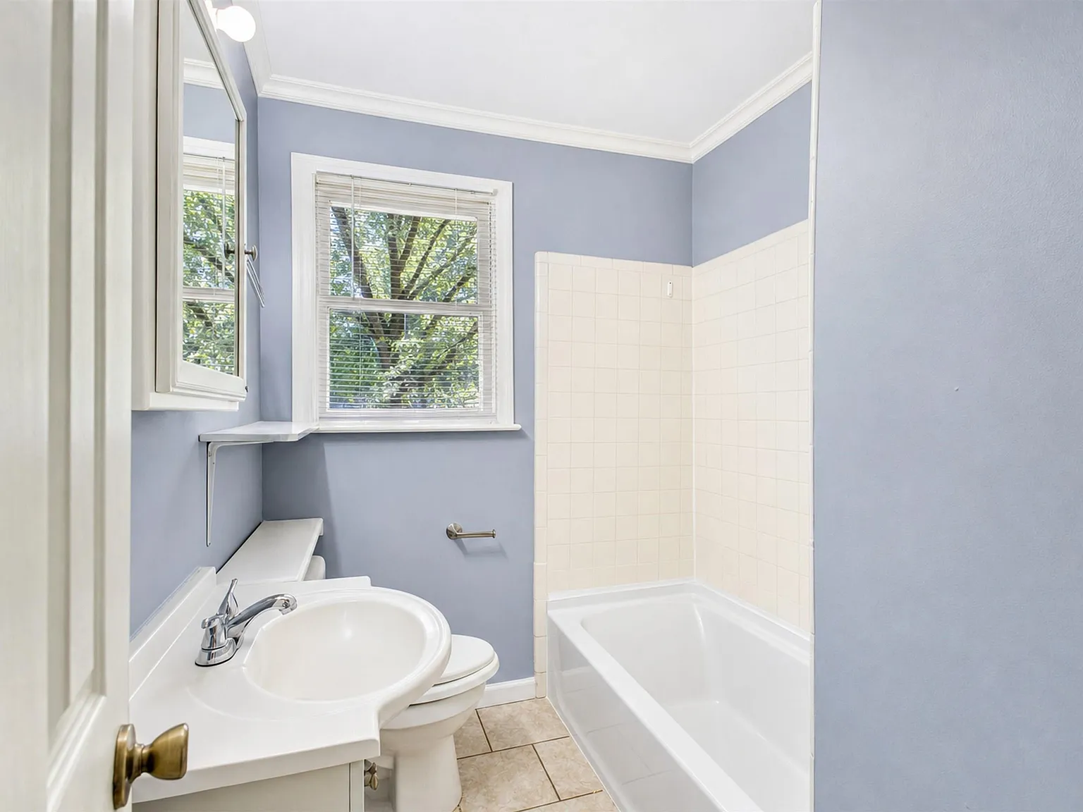 3 bed, 1353 sqft, $1,650 — Photo 3