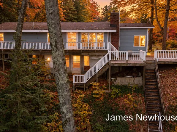 4468 Teal Ln, Newaygo, MI 49337