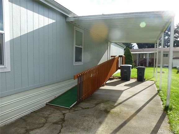 3rd image of 16600 25th Ave NE Unit 28