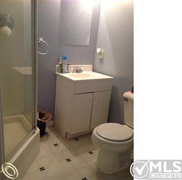 Bsmt Bath.JPG