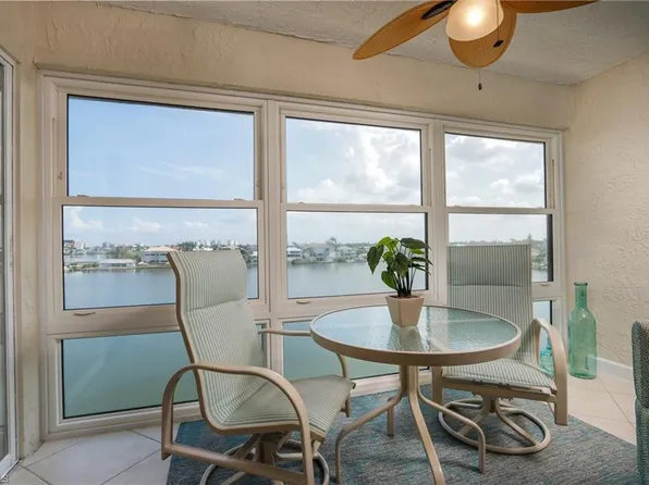 271 Southbay Dr APT 155, Naples, FL 34108