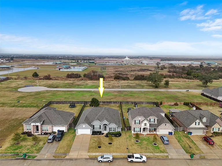 1524 N Blue Bonnet Ln — Photo 4