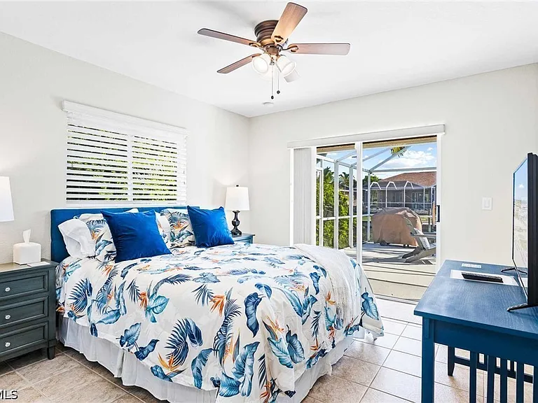 4131 SW 17th Pl — Photo 14