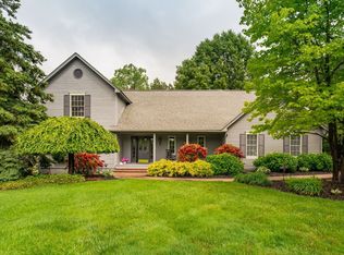 7338 Deerhill Dr, Clarkston, MI