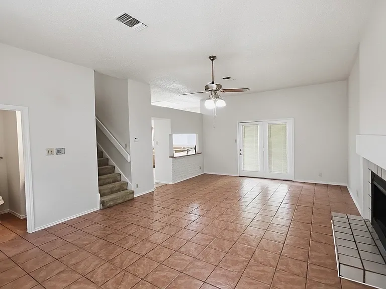 227 Burlington Dr — Photo 19