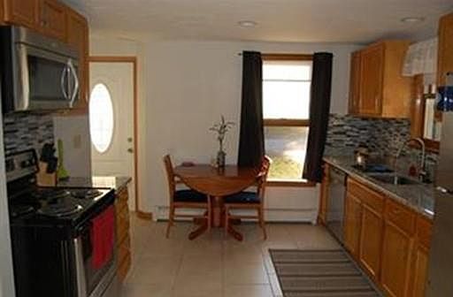 5th image of 35 School St #A