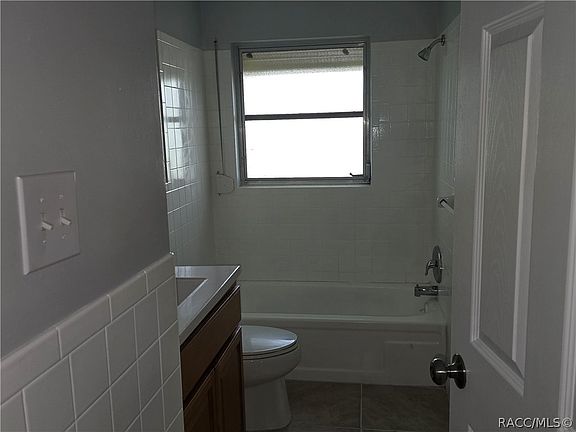 5th image of 98 S Adams St