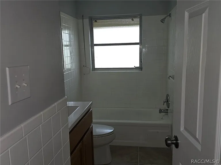 98 S Adams St — Photo 5
