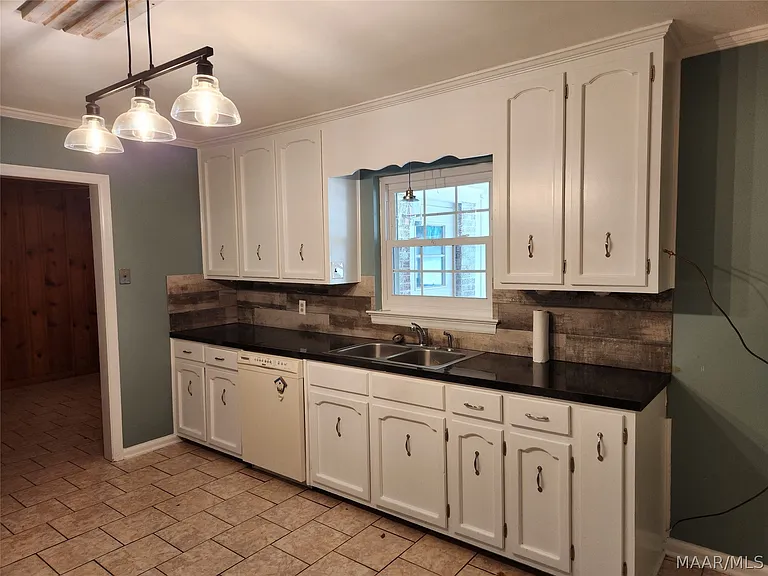 2814 Ashley Ave — Photo 14