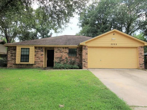 3302 Coastal Dr, College Station, TX 77845