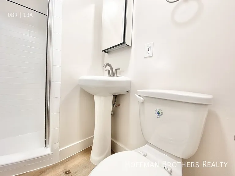 5059 W 20th St #10 — Photo 4