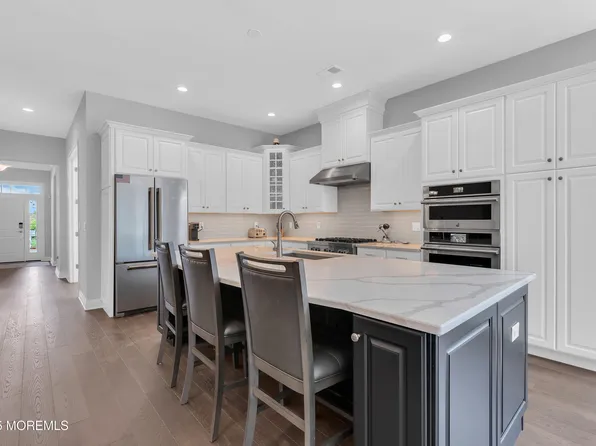 59 Sofia Drive, Manalapan, NJ 07726