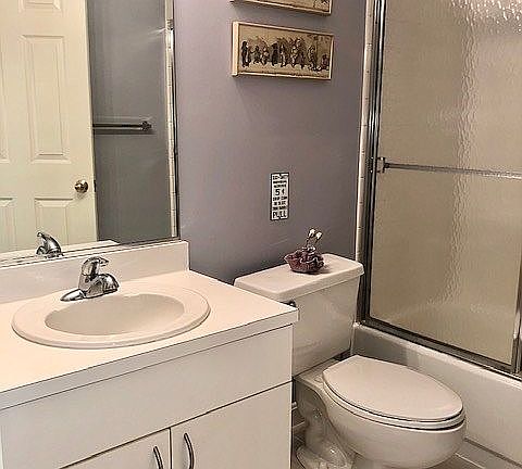 5th image of 100 Bradford Commons Ln #100