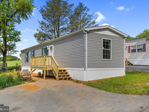 22 Ashton Dr, New Providence, PA 17560