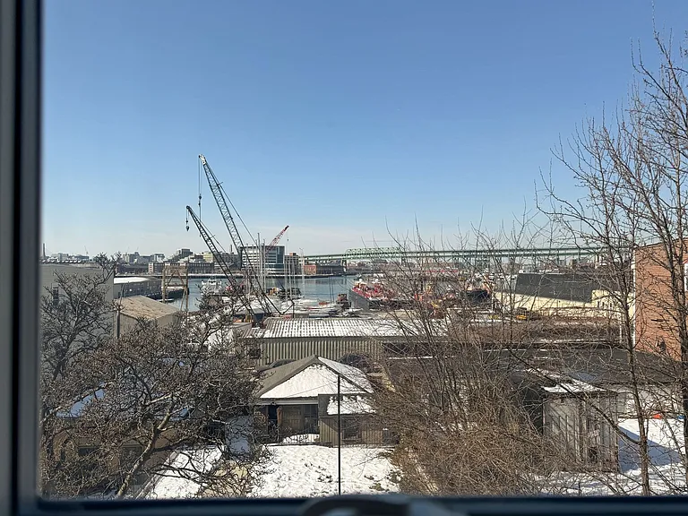 390 Meridian St #2 — Photo 16