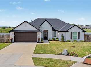 323 W Divine Ct, Farmington, AR 72730