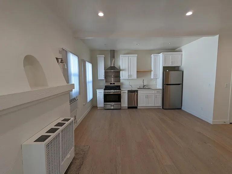 559 N Normandie Ave #203 — Photo 5