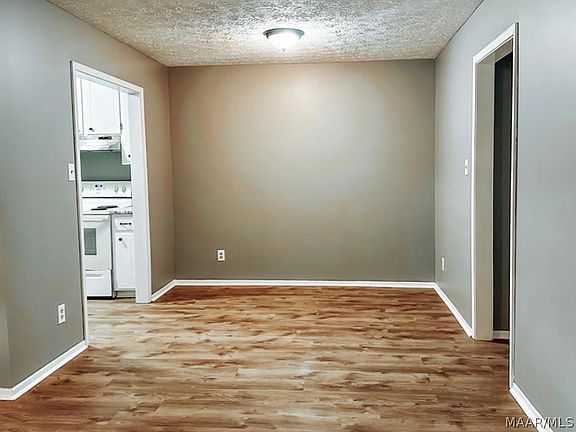 5th image of 966 Peachtree St