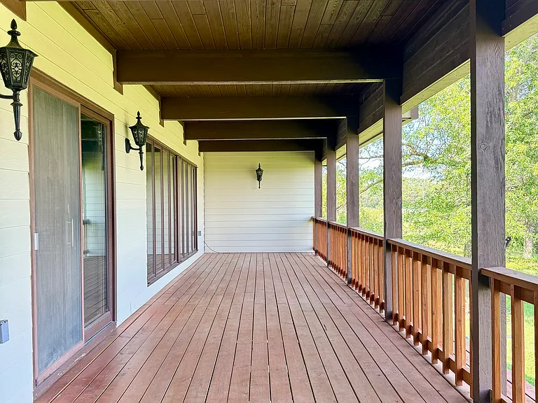 2950 Forestview Cir — Photo 24
