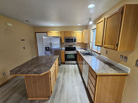 3rd image of 3206 Meadow Glen Ln #F25c67753