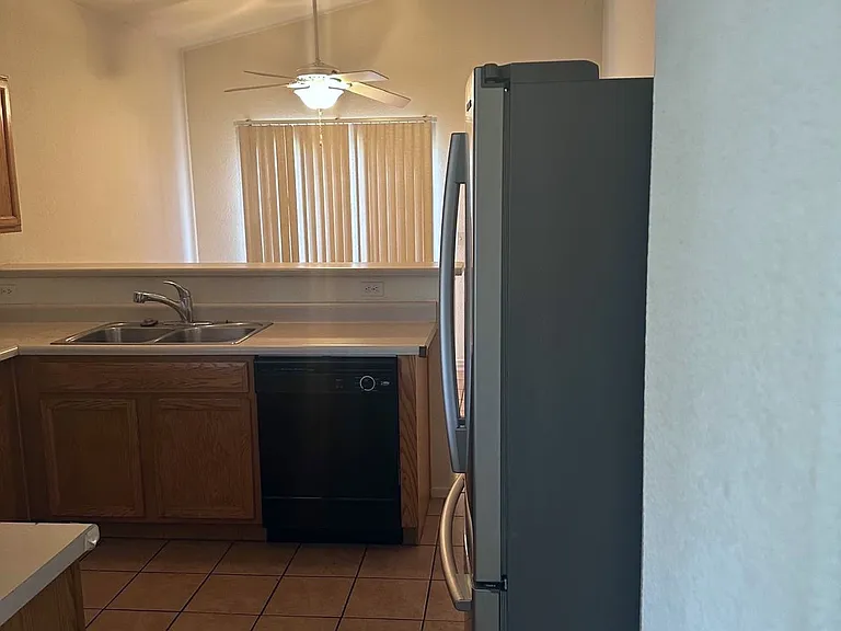 2484 W Tyler River Dr — Photo 5