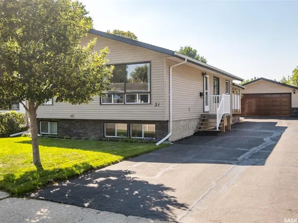 21 Plaxton PLACE, Prince Albert, SK S6V 6N6