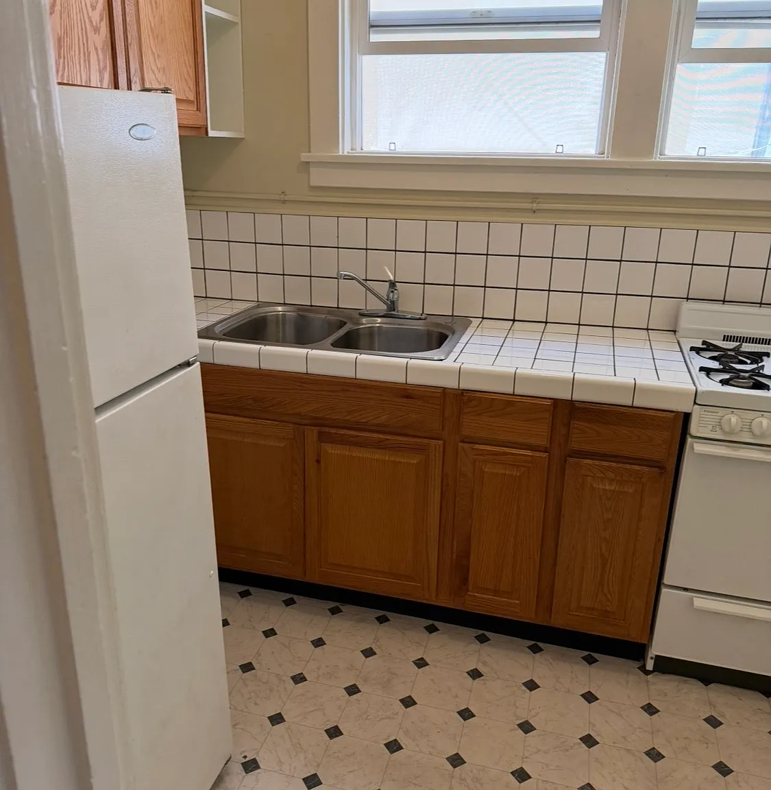 Clearview Dr, Hollister — Photo 1
