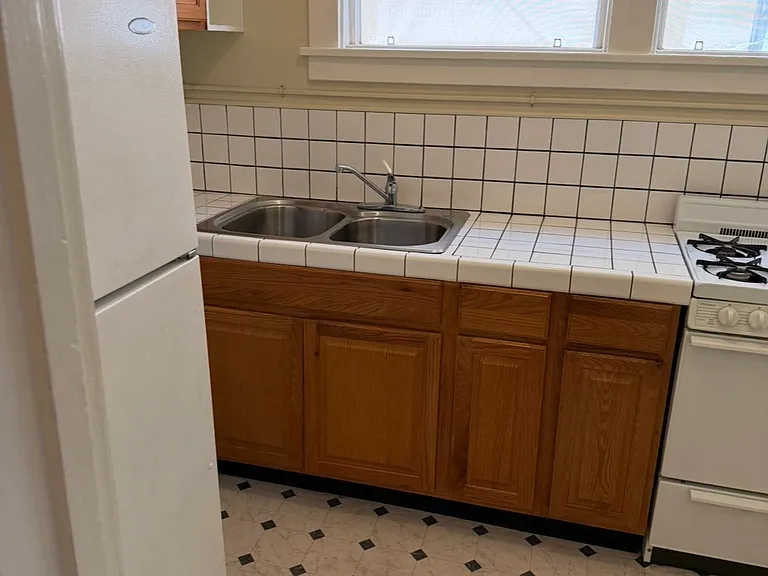 Clearview Dr — Photo 1