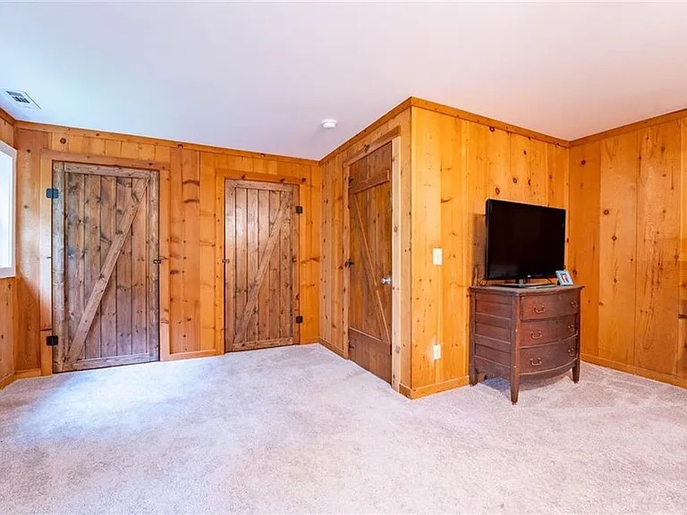 465 Waters Edge Dr — Photo 13