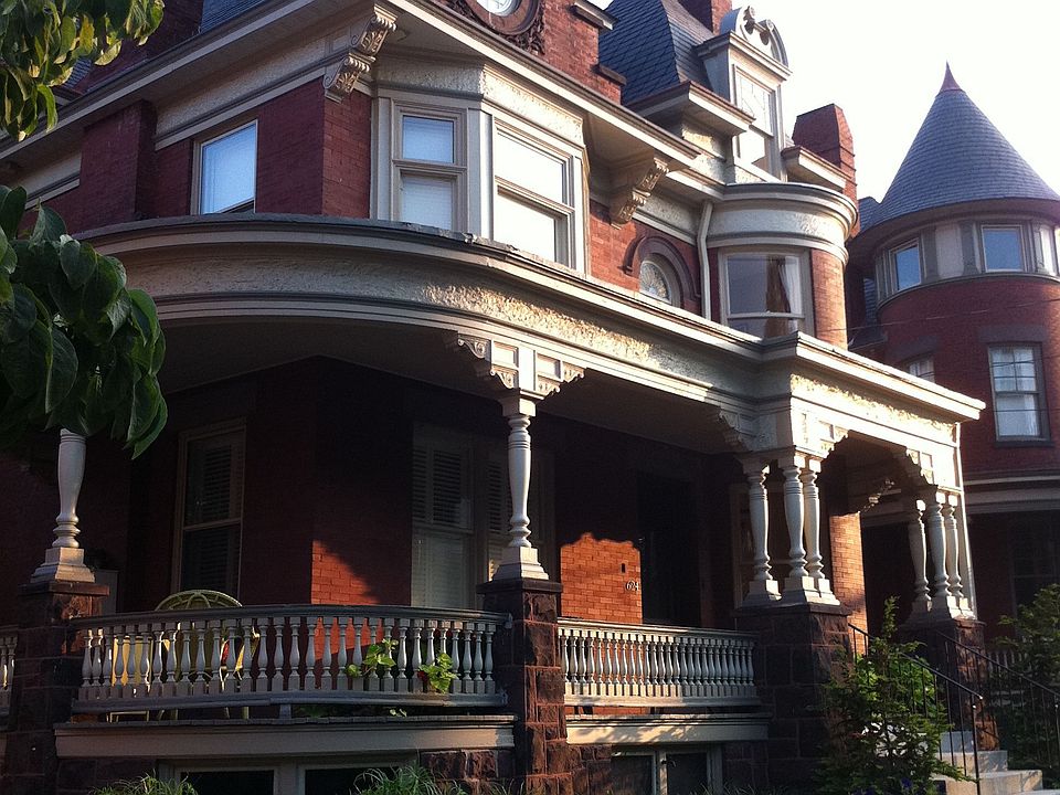 Urban Mansion Circa 1895