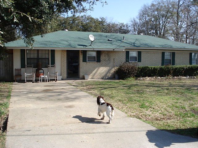 1st image of 214 Madeline St