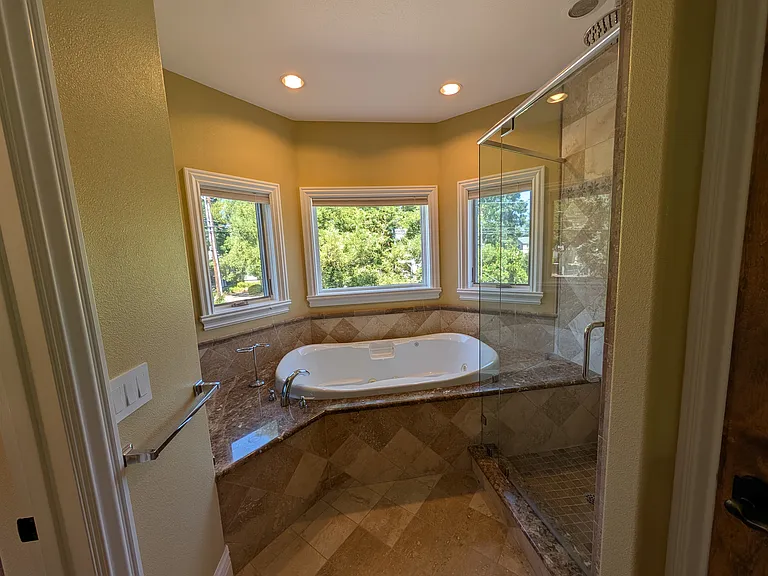 262 Los Gatos Blvd — Photo 17