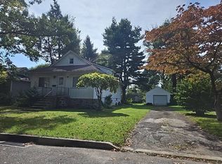 224 S Garfield Ave, Moorestown, NJ 08057