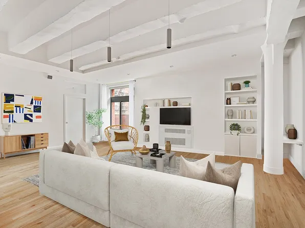 354 Broome St APT 3F, New York, NY 10013