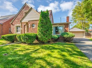 1816 11th St, Wyandotte, MI 48192