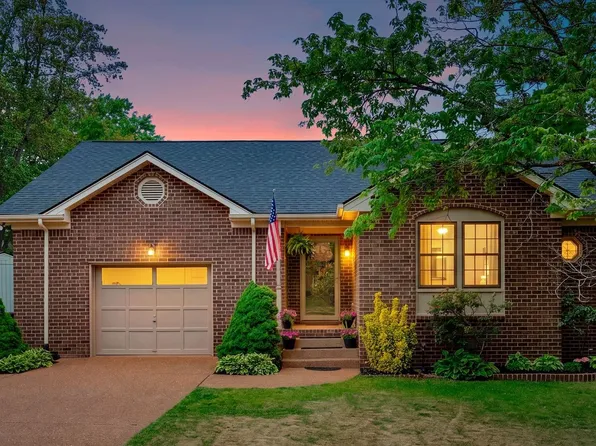 215 Devrow Ct, Franklin, TN 37064