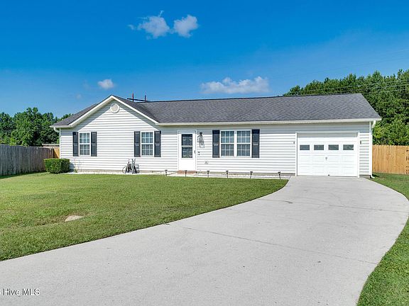 3rd image of 203 Daplin Place