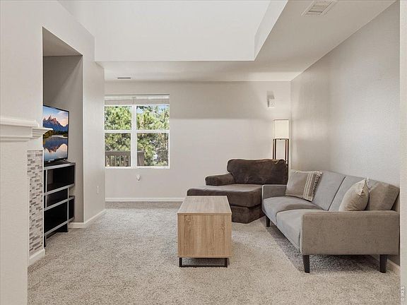 5th image of 506 Lucca Dr